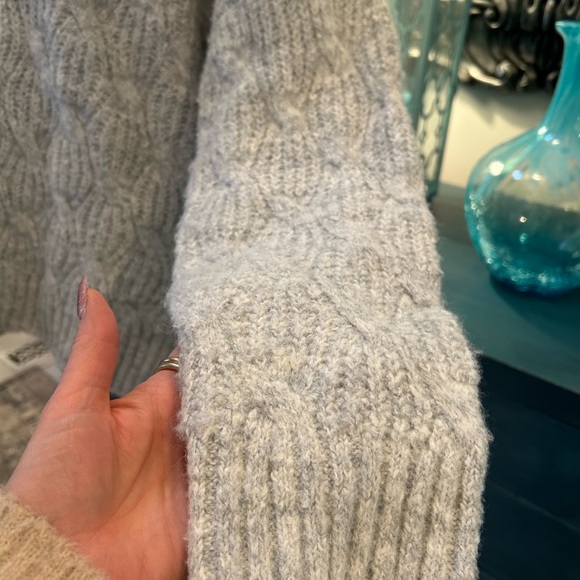 Lucky Brand Light Gray V-Neck Sweater Side Slits Soft Women’s XLG - Picture 10 of 12